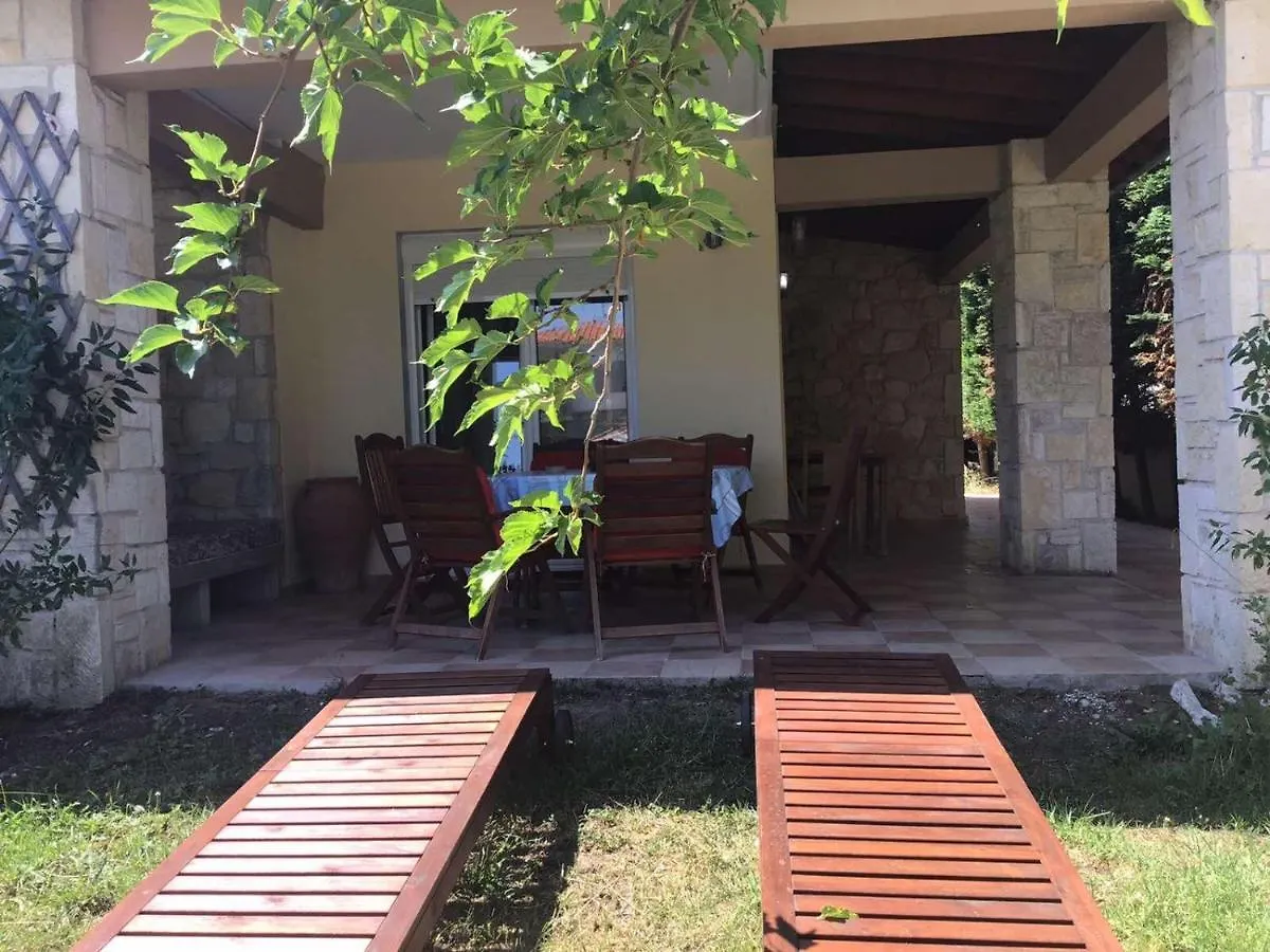 Villa Paradise Polychrono 0*,